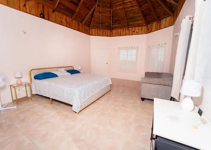 Belle Air Seaview- Entire Villa Runaway Bay